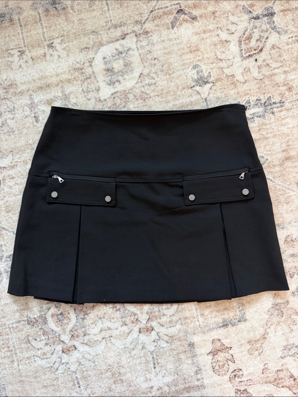 Used - Tahari mini skirt